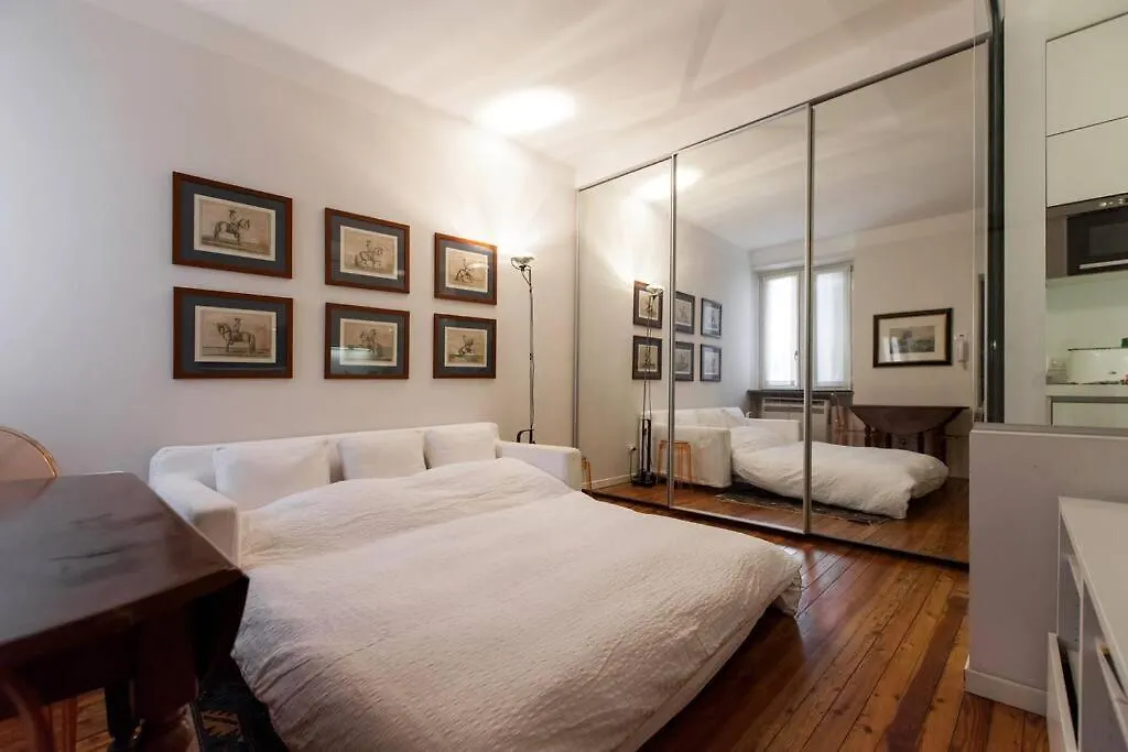 Charming Apartment In Milan Porta Venezia