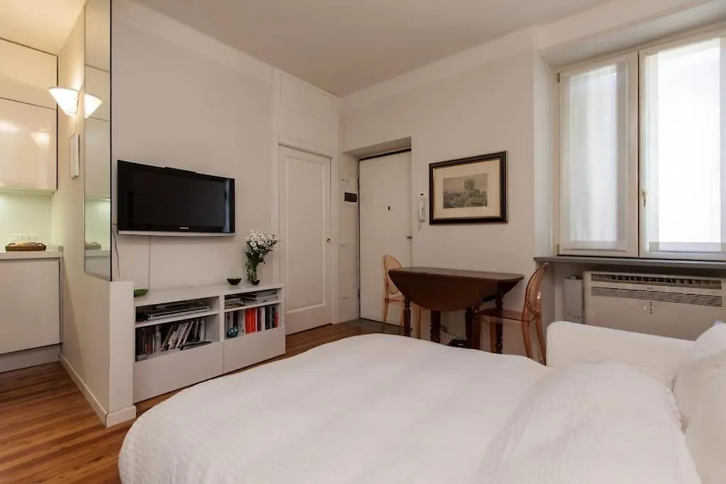 Charming Apartment In Milan Porta Venezia